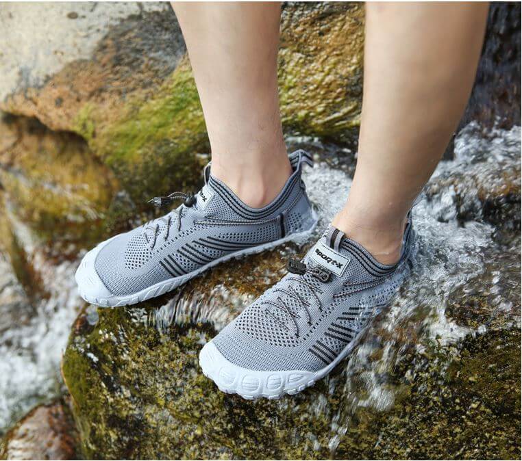 Presentation de la chaussure aquatique Sport-X gris de chez Aquashoes