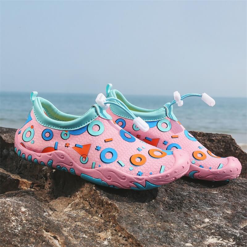 Kinderschoenen met roze kleur van het merk Aquashoes
