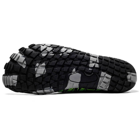 Chaussures d'eau de marque aquashoes Collection Flash portée par un homme