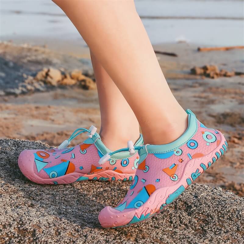 Kinderschoenen met roze kleur van het merk Aquashoes