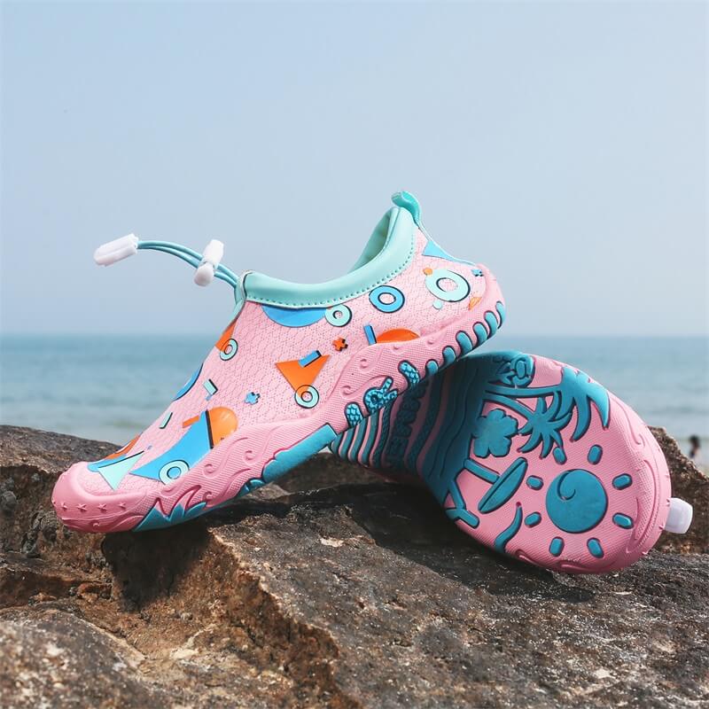 Kinderschoenen met roze kleur van het merk Aquashoes